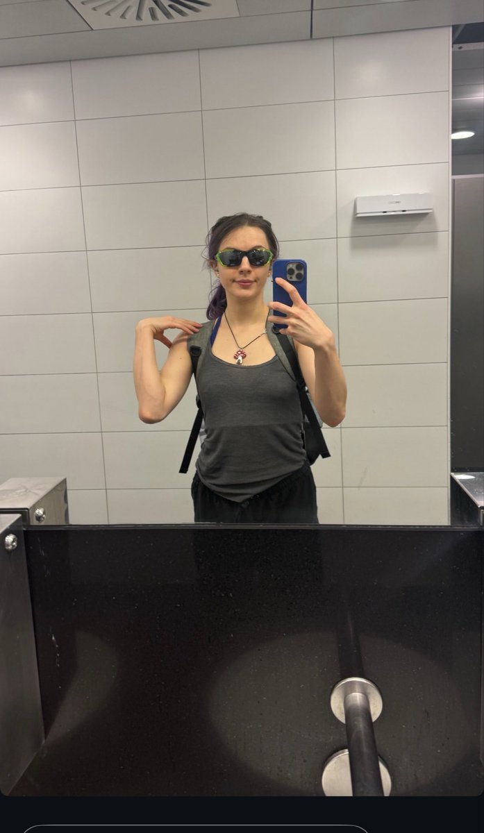 Mereshas's tweet photo. On the road again. Have you traveled this summer❓⁉️ https://t.co/aSrVhmCQN0