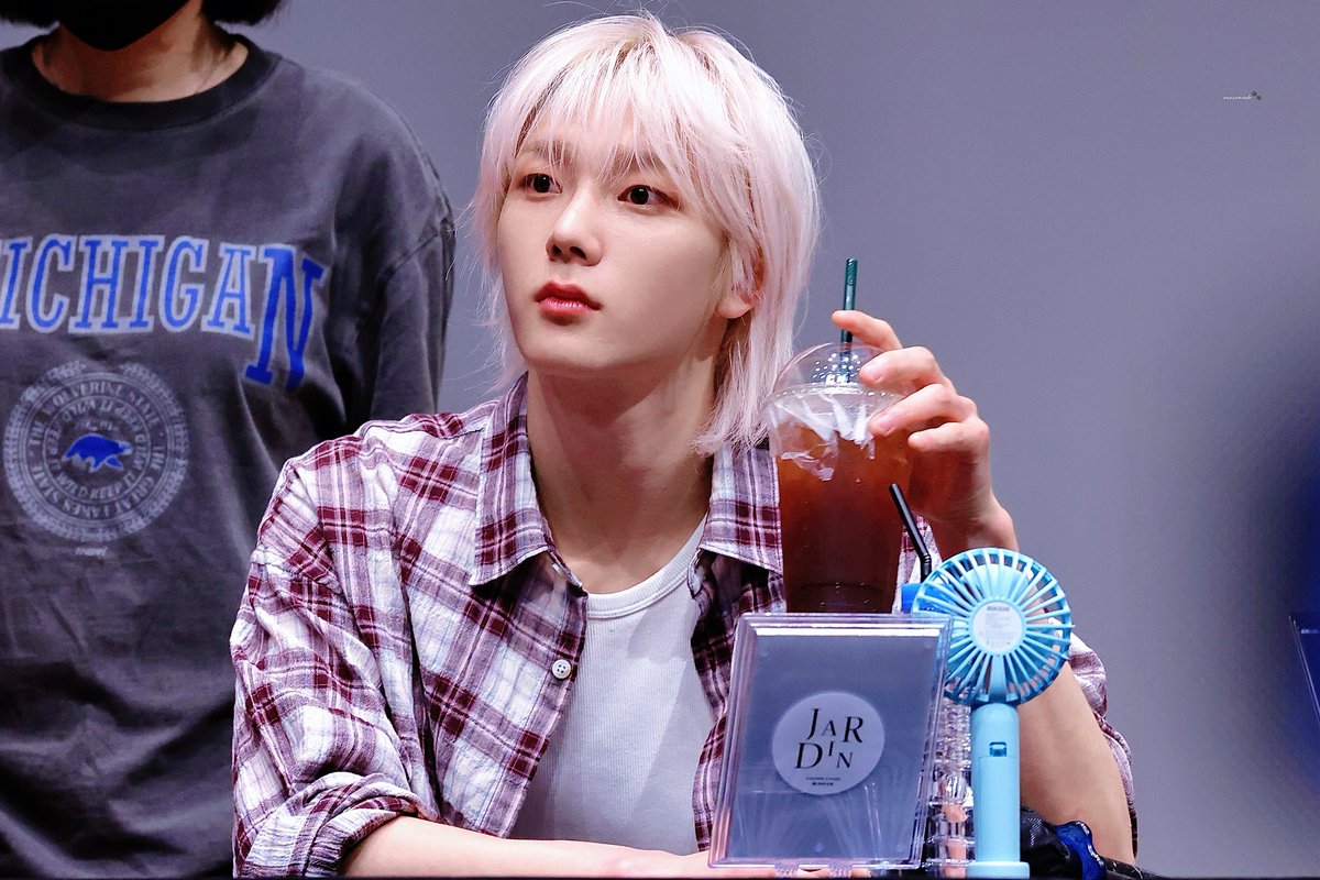 crescendoo0's tweet photo. 260806
#성호 #보이넥스트도어 
#SUNGHO #BOYNEXTDOOR https://t.co/6IThEr9r86