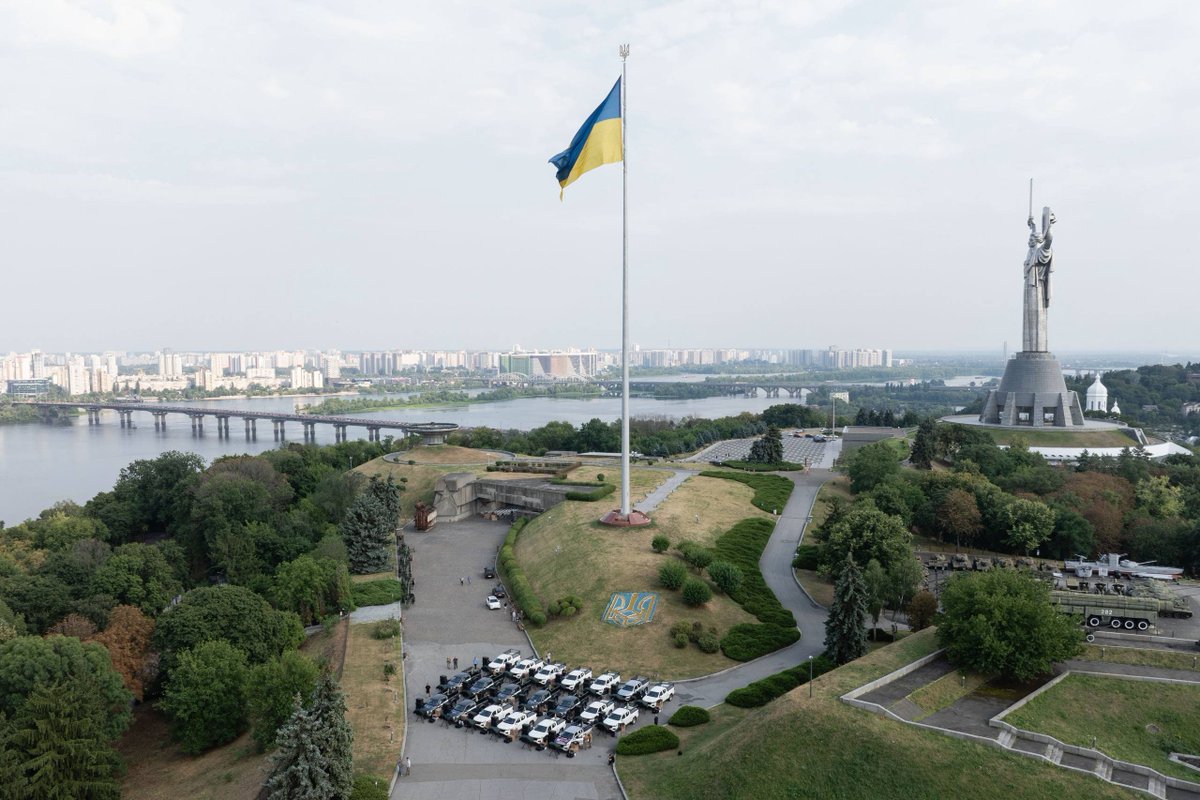 2020Oljusja's tweet photo. От сука. Нахрена ця навоч так робить?  Типу помагає і показує локацію. Щоби що? https://t.co/Rf2XmldZ6H