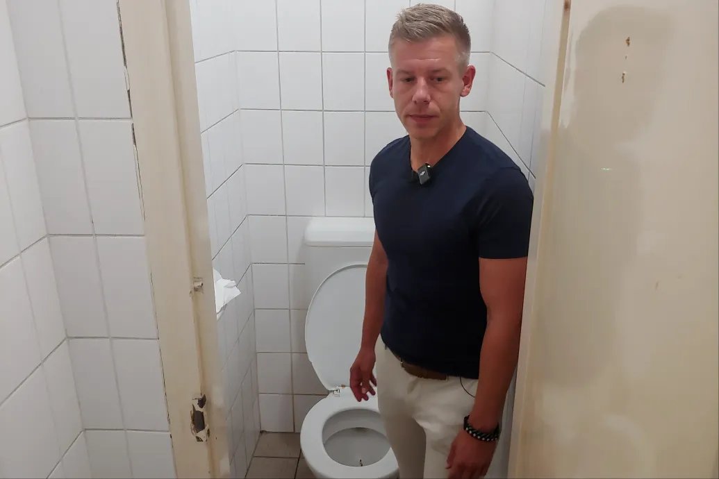 hunfuntom's tweet photo. @CatM848811 És kórházi klotyó szakértő https://t.co/9uJWjz7GLs