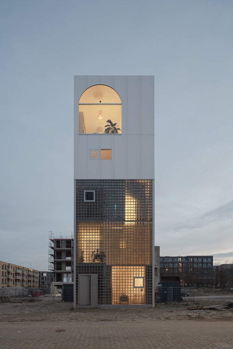 Architizer's tweet photo. #ProjectOfTheDay: Light House by Studioninedots
Playfully stacked volumes replace the traditional floor plan, creating a home shaped by movement, connection and changing perspectives.
📍Amsterdam, Netherlands
Details: https://t.co/MtOpVjxEId https://t.co/srYYybON90
