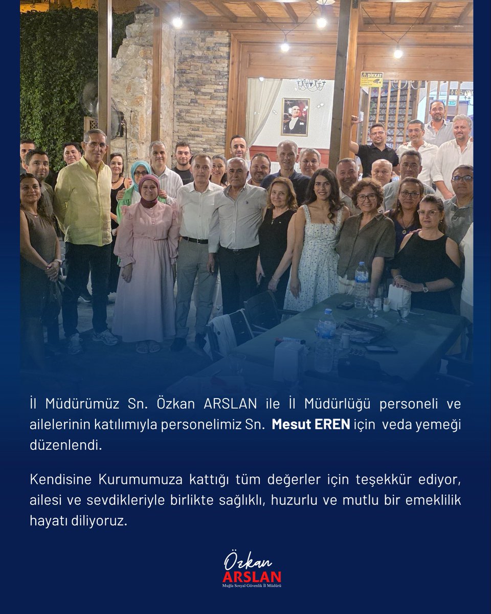 SgkMugla's tweet photo. Kurumumuzda uzun yıllardır hizmet veren Sn. Mesut EREN emekli olmuştur. 

İl Müdürlüğümüzde uzun yıllardır hizmet veren Sn. Mesut EREN’in emekliliği dolayısıyla İl Müdürümüz Sn. Özkan ARSLAN tarafından bugüne kadarki özverili hizmetleri için teşekkür plaketi takdim edildi. https://t.co/M16orlEe3t