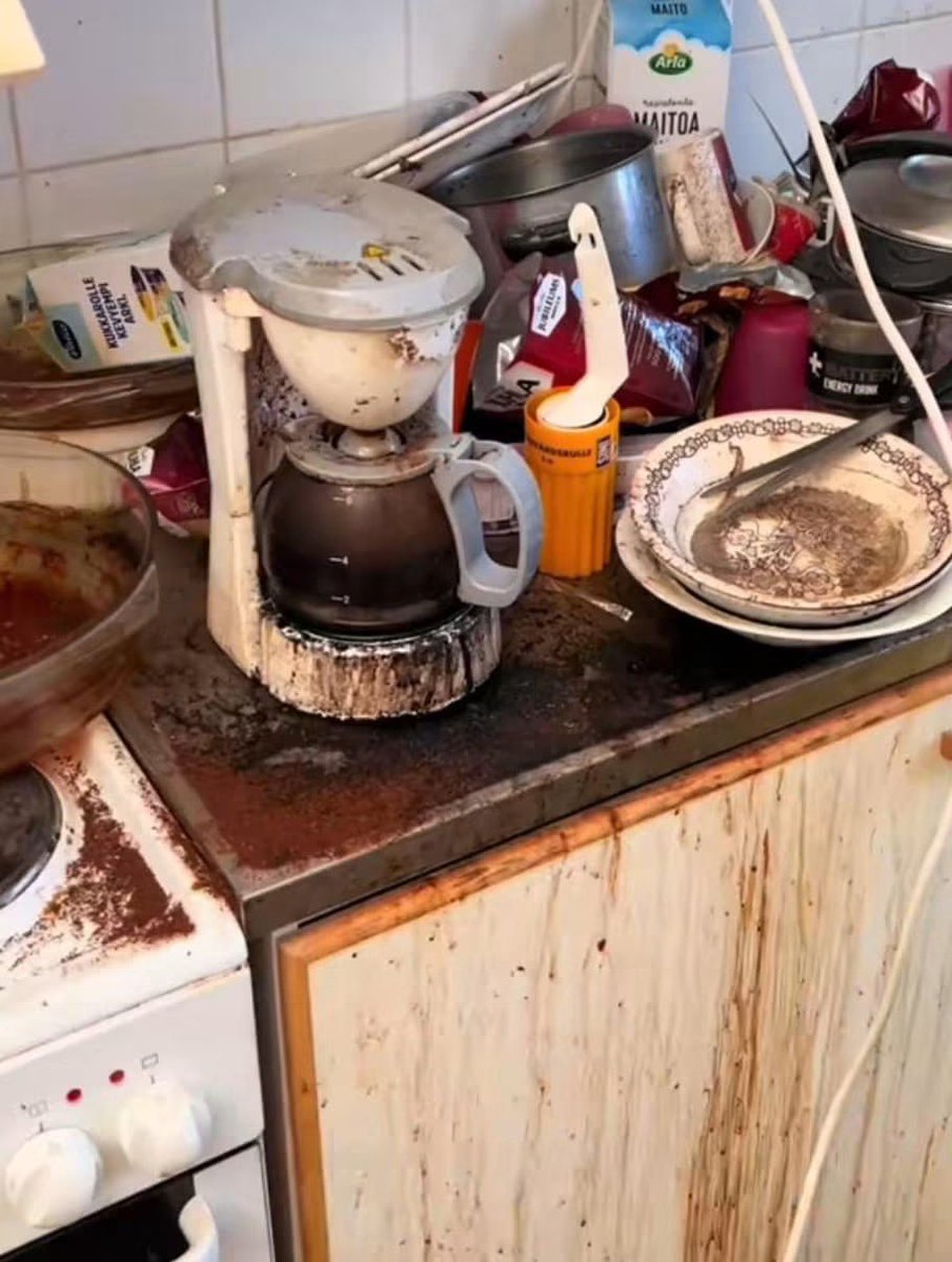 ZSORKN's tweet photo. Café  ? https://t.co/PTmkeCtPSA