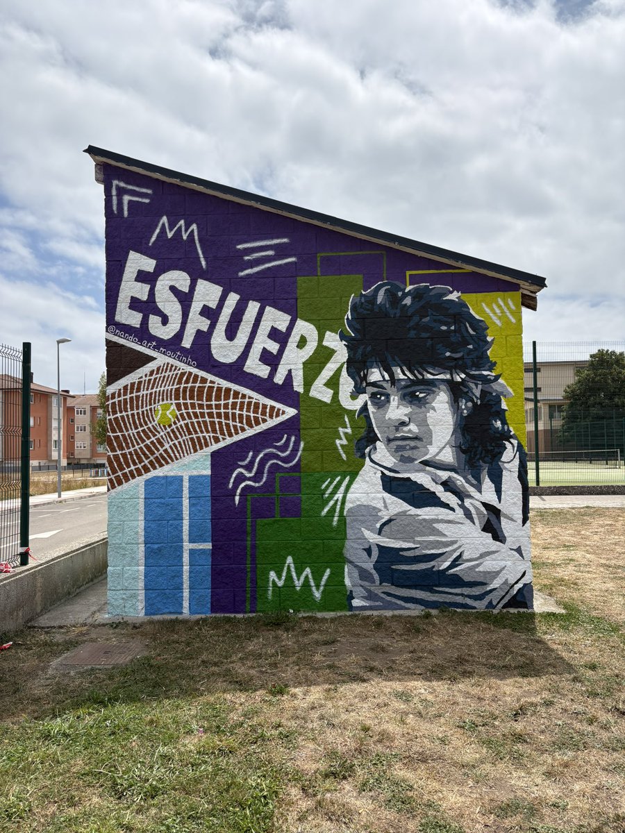 nandomoutinho's tweet photo. No tengo miedo en decir que he hecho mi mejor mural hasta la fecha.

El @AytoReinosa y el Club de Tenis Reinosa se pusieron en contacto conmigo para pintar la caseta del material 🎾

@RafaelNadal y Arantxa Sánchez Vicario como protagonistas 

¿Qué os parece? 👀

#tenis #muralismo https://t.co/jt5HvJPEaU