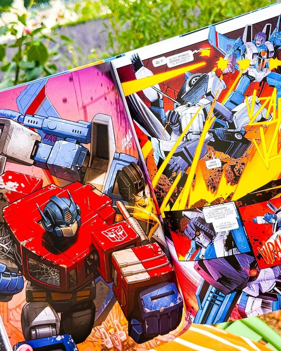 UrbanComics's tweet photo. Batailles titanesques, révélations choc et action à pleine puissance, une nouvelle ère s’ouvre pour les Transformers avec Robert Kirkman et Dan Mora : 
https://t.co/nonvED1kaE https://t.co/zRwQBZaNAc