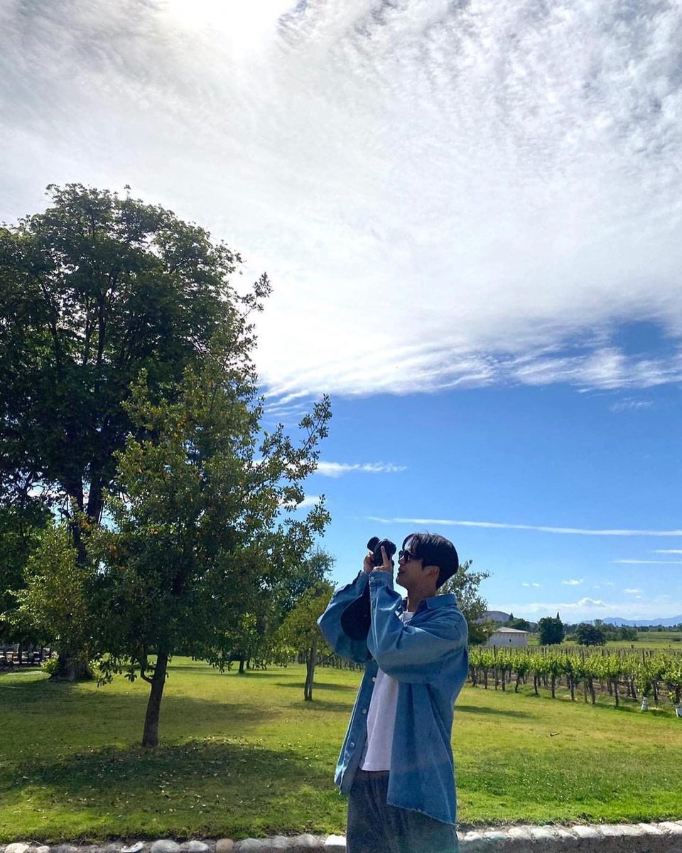 onlyrowoon87's tweet photo. 무더위에로밍이들지치지말기
#로밍의여름_로운아_생일축하해
석우야건강잘챙기고행복한하루보내
#HBD_ROWOON_DAY https://t.co/JSEDVjRaZ9