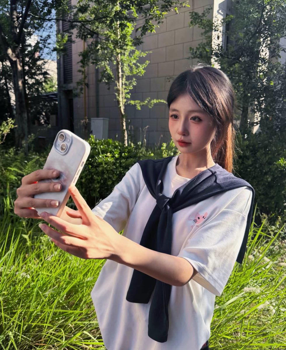 Chrooz1's tweet photo. 08年的高三学生还是处正常吗 ？#处女 #女高 https://t.co/KDC2VHLJcl