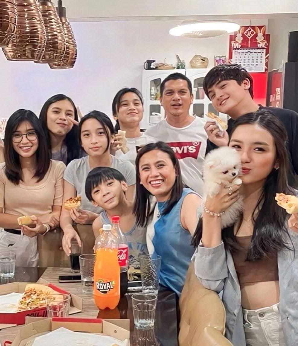 ChinGo441174488's tweet photo. Throwback Thursday muna tayo manga ka Cloudies!!!๐
#FranSeth https://t.co/tfVrwmDijQ
