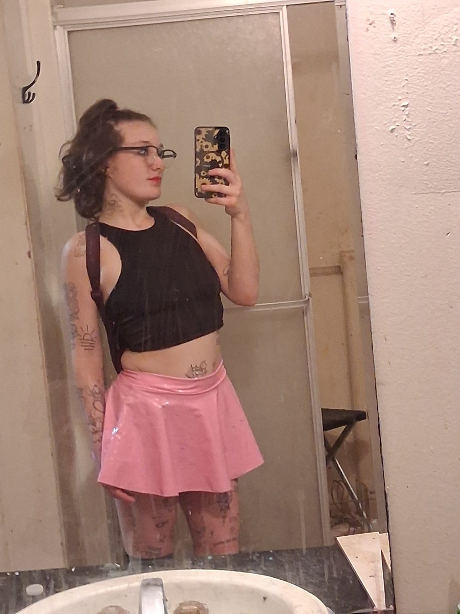 Baby33154Baby's tweet photo. I need a ledgit Sugar daddy thats down for content? https://t.co/ciaCC6Froq