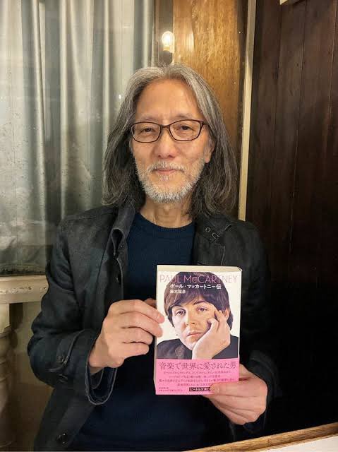 kenzosaeki's tweet photo. ８月７日金曜日伊豆種山ウィングス
で、藤本国彦さんの『ポール・マッカートニー伝』販売します！もちろん藤本さんサイン入れてくれるでしょう！
また超新刊『ウィングス全史、バンド・オン・ザ・ラン』（シンコー）に、伊豆田洋之さんサイン入りハガキ付きで販売することになりました！
ウィングス、マッカートニーざんまいで、驚きの達人三人ウィングスを聞いて是非！当日券あり〼
★伊豆種山ウィングス2026
2026年8月7日(金）
【代官山　晴れたら空に豆まいて】
OPEN18:00 START19:00
出演：伊豆田洋之（https://t.co/RY0W7PO639)
種ともこ（Key.Parc)　山本英美（Eg)
プロデュース＆司会：サエキけんぞう
トークゲスト:藤本国彦
代官山・晴れたら空に豆まいて
〒150-0034　渋谷区代官山町20-20モンシェリー代官山B2
料金：前売￥5,500　当日￥6,000（ともに別途ドリンク代￥700必要）
チケット発売中　
■店予約 (メール、電話)  
https://t.co/1cCCvdy8uy
初日5/30はメール予約のみとなります
■イープラス
https://t.co/vgnAoKx9sO
■ぴあ
https://t.co/HxJ4iGd2jA
入場は、整理番号順入場 (店予約、イープラス、ぴあの並列)となります

#伊豆田洋之　#種ともこ #山本英美 
#藤本国彦　#伊豆種山　
#サエキけんぞう