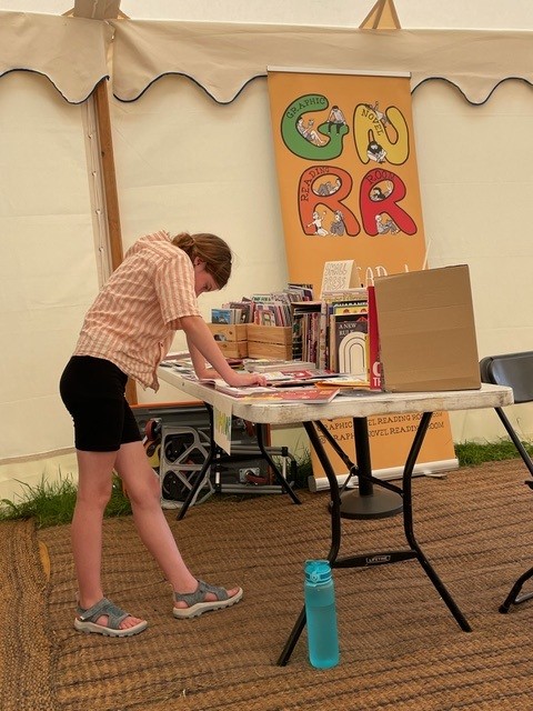 CarnegieMedals's tweet photo. 🎉 #Carnegies2026 Shadowers Choice Medal for Illustration winner Aimée de Jongh has chosen the Graphic Novel Reading Room to receive a £500 donation, generously funded by @clpe1's Power of Reading programme! 📚💚 The funding will help expand its comics library with original art. https://t.co/zdPb7rlAmG