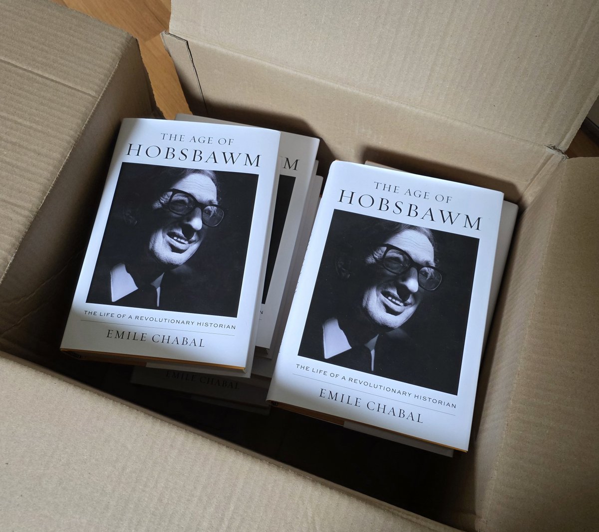 emile_chabal's tweet photo. It's here! After so many years!

I wasn't entirely sure this book would really happen, until I opened the box. Now, perhaps, it's time to let go of it and see what others think..?

Thanks to @Harvard_Press and everyone else who followed me in this journey. https://t.co/Wf1f4lucyX