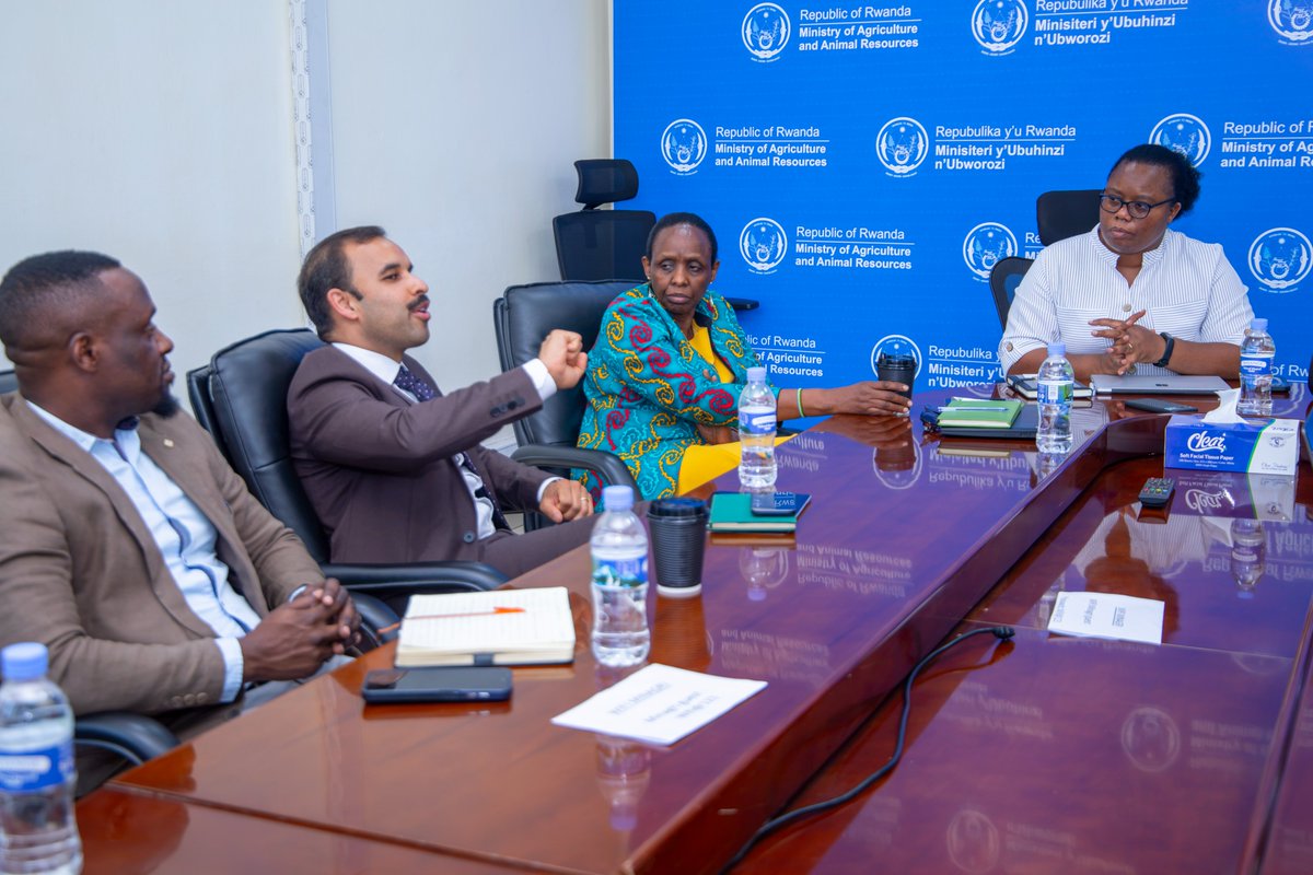RwandaAgri's tweet photo. Today, Hon Minister of State @solangeuwituze   met Mr. Samir Ibrahim CEO & Co-Founder of SunCulture and Dr. Agnes Kalibata, Founder & Chair of the C4Impact Advisory Group. Their discussions focused on collaborating to harness solar power technology to advance hillside irrigation for agricultural transformation
#AgriUpdatesRw