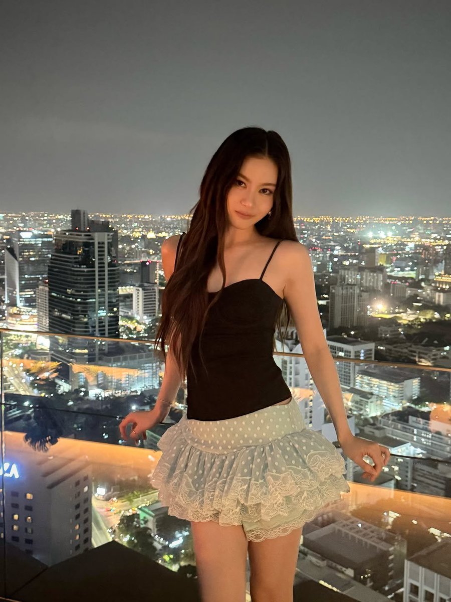 AlounSeag's tweet photo. ก็ยังยืนยันว่าชอบ vibe การลงรูปไอจีของน้องพรีมมากๆ #primiily https://t.co/kTnRo09aON