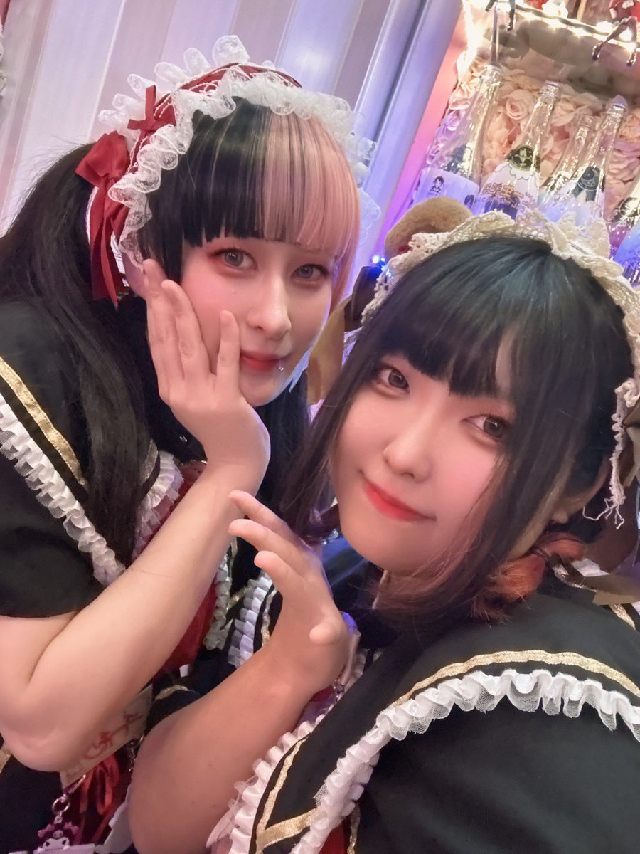 ISEKAIxJUMP's tweet photo. 本日のステージ‼️

・なむる
・千紗

で24時からお送りします🎤
転生お待ちしてます🌟 https://t.co/Y6pN9AFjEd