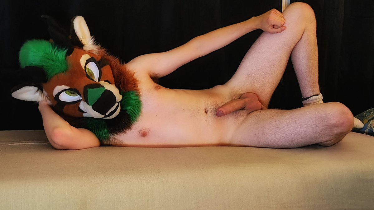 Nakedval's tweet photo. Draw me like one of your French deers✨🦌 https://t.co/zCP0WRZmhK