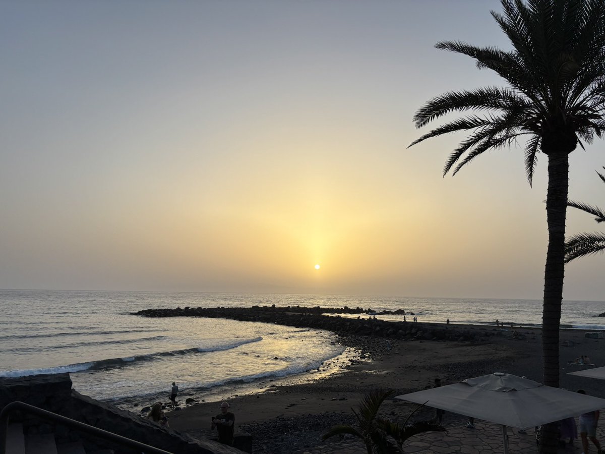 AndyTweddell's tweet photo. Amazing Tenerife https://t.co/ALHHAmHjql