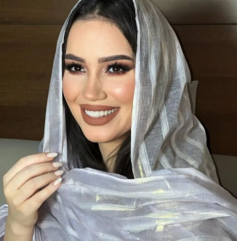 MintAsmaeil's tweet photo. جمال بنت موريتانيا... هدوءٌ يلفت القلوب. 🇲🇷✨ https://t.co/JIO5sTS1Lj