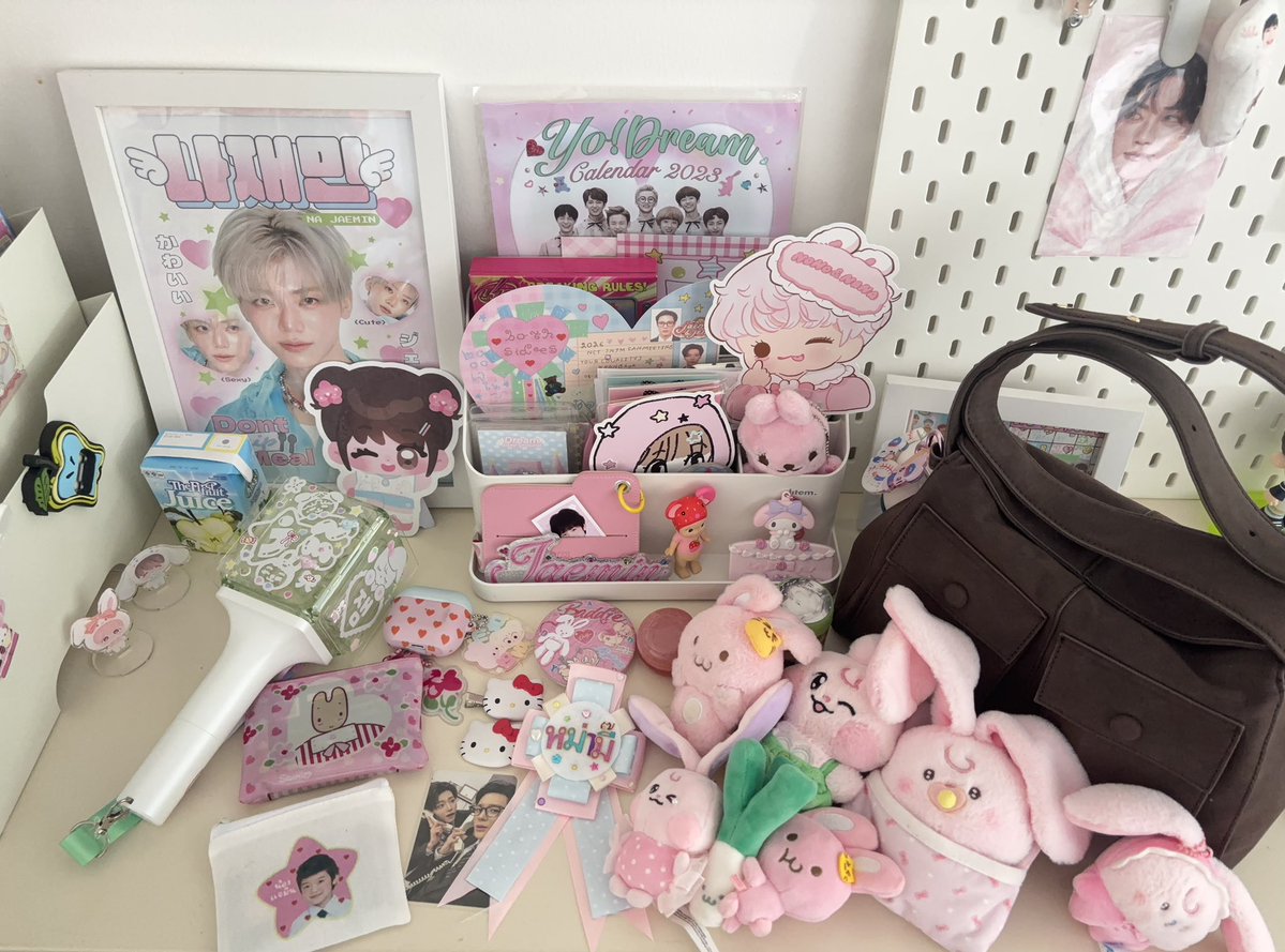 mymelodypg45's tweet photo. ∧＿∧＿∧
(*･ω･)ω<*)
/⌒ づ⊂⌒ヽ https://t.co/03qAXpYclC