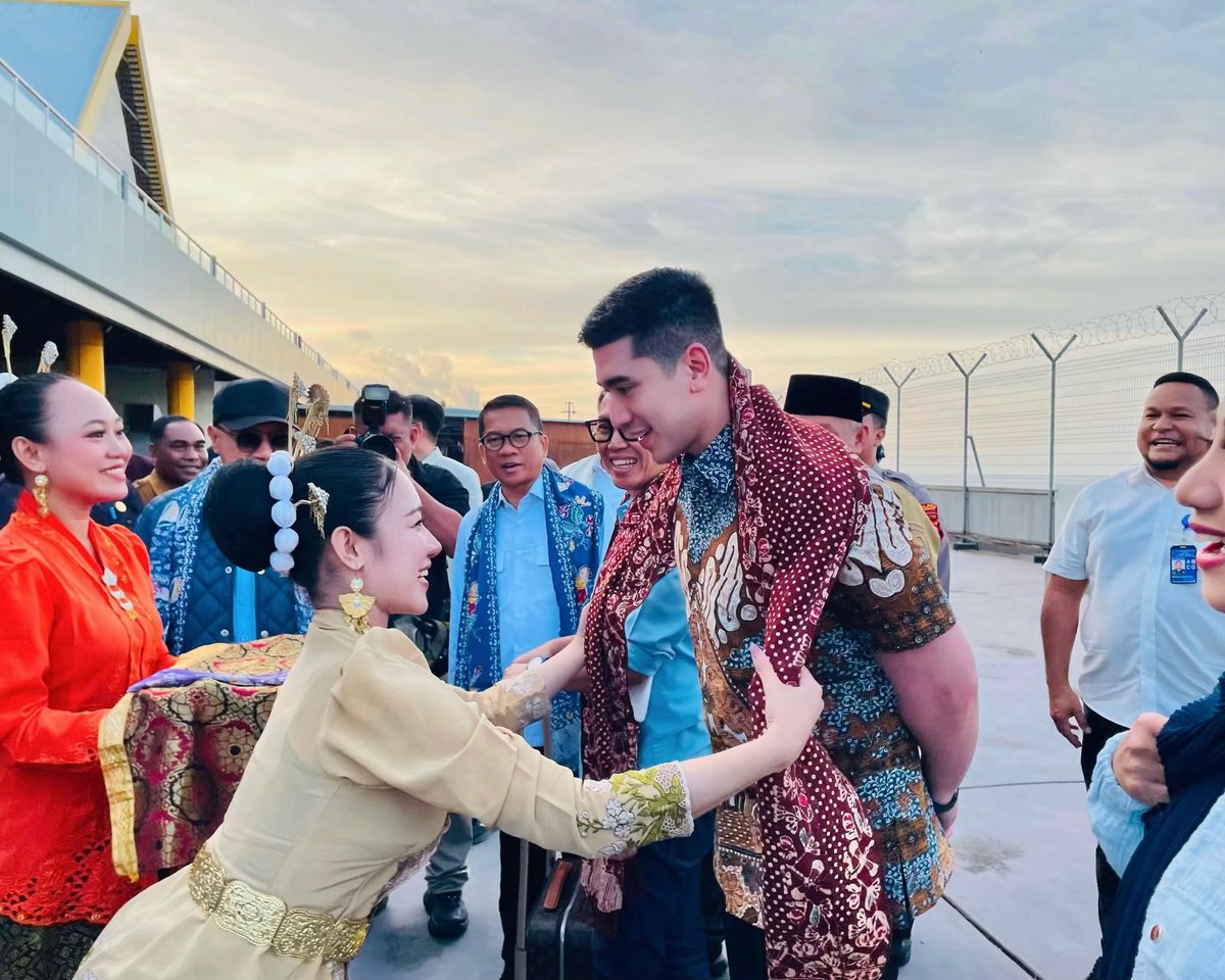 BramastaVerrell's tweet photo. Mengawali bulan Agustus dengan kembali pulang.

Barangkali, rumah bukan sekadar tempat untuk kembali, tetapi tempat di mana kepercayaan terus dirawat dari waktu ke waktu. https://t.co/psnwJDYKqp