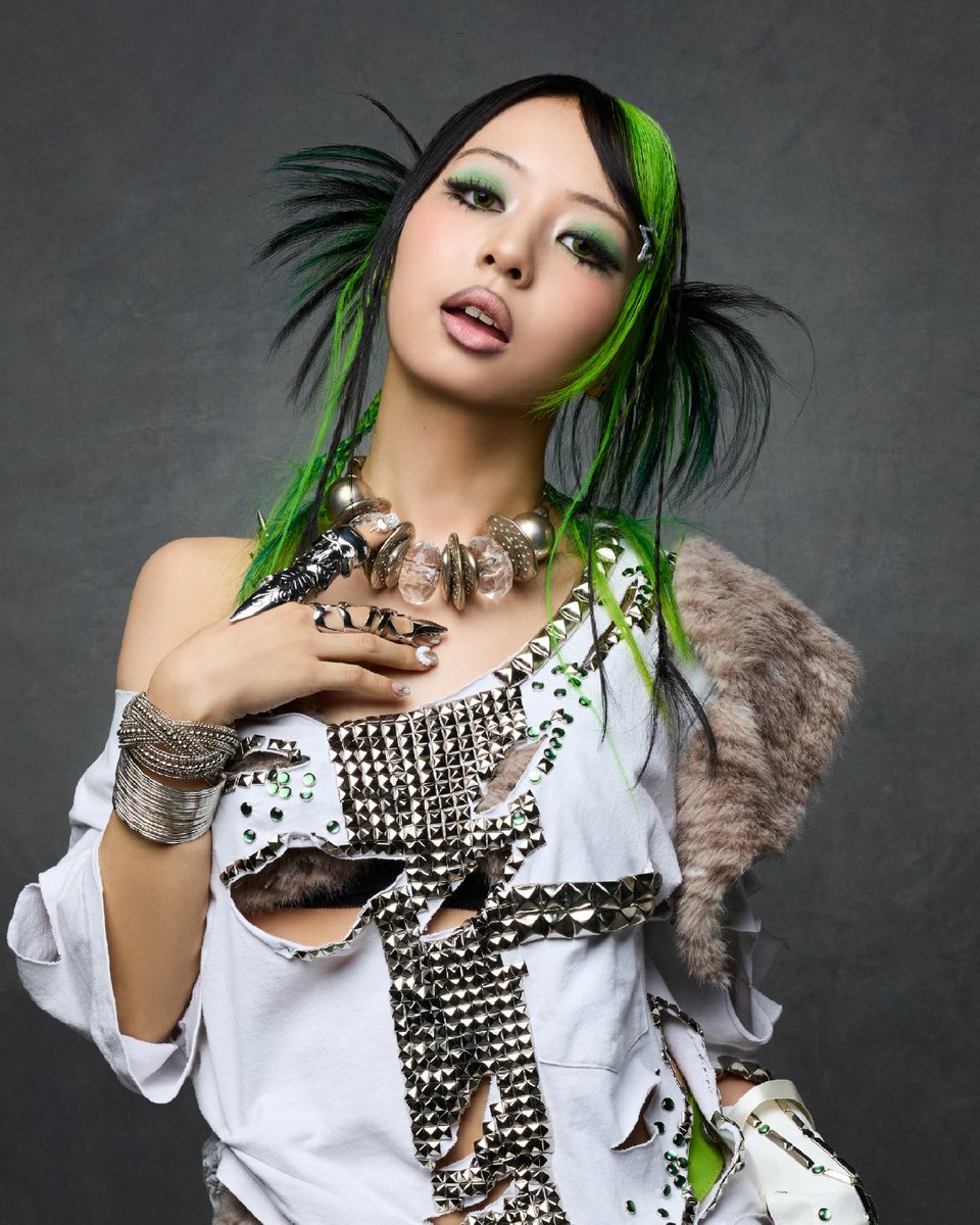 NLM__official's tweet photo. NO LABEL ARTISTS
"TAKARA"
#ASHA #KOKONA

@TAKARA_BRAVE 

#TAKARA #NOLABELARTISTS https://t.co/CnGFEWY84u