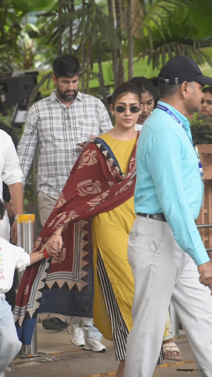 CinePopSouth's tweet photo. #Nayanthara with her sons snapped while arriving at Mumbai 📸 @NayantharaU https://t.co/nrpSOV47c8