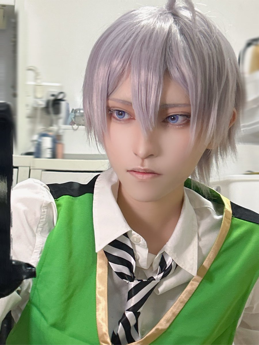 ruido_01ru's tweet photo. cos. twst
表情が無すぎる自撮り⚔️ https://t.co/iGpsaqZhrH