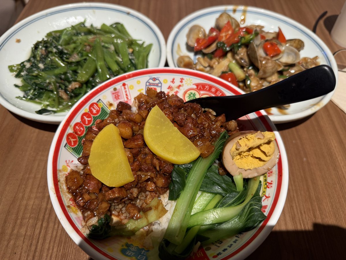 kaoruhk's tweet photo. 居然俾我係深圳食到台灣質素既滷肉飯😭 https://t.co/JEJBxcAwLf