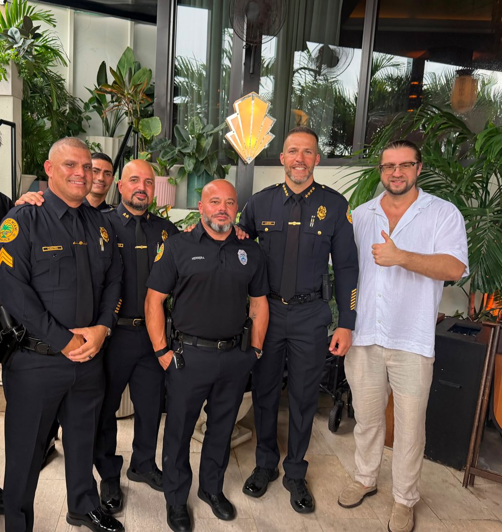 NovaRedMining's tweet photo. NovaRed Mining CTO Valentin Saitarli, Co-Founder of EyeX, attended the Miami Brickell Chamber of Commerce networking event sponsored by EyeX.

Discussions focused on the future of AI in mining, intelligent site monitoring, and the strategic importance of copper for infrastructure, energy, and defense supply chains.
#miamiflorida #copper @eyexai