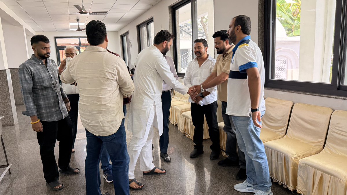 SanjeevSKalu's tweet photo. ਬਿਸ਼ਨ ਨਗਰ ਤੋ ਮਨੋਜ ਸ਼ਰਮਾ ਜੀ ਦੇ ਪਿਤਾ ਸਵ. ਸ਼੍ਰੀ ਸ਼ਕਤੀ ਪ੍ਰਕਾਸ਼ ਸ਼ਰਮਾ ਜੀ ਦੇ ਭੋਗ ਸਮਾਗਮ ਵਿੱਚ ਹਾਜ਼ਰੀ ਭਰ ਕੇ ਵਿਛੜੀ ਰੂਹ ਨੂੰ ਸ਼ਰਧਾਂਜਲੀ ਭੇਟ ਕੀਤੀ ।
ਪਰਮਾਤਮਾ ਅੱਗੇ ਅਰਦਾਸ ਹੈ ਕਿ ਦਿਵੰਗਤ ਆਤਮਾ ਨੂੰ ਆਪਣੇ ਚਰਨਾਂ ਵਿੱਚ ਸਦੀਵੀ ਨਿਵਾਸ ਬਖ਼ਸ਼ਣ🙏
#patiala #patialarural110 #bishannagar #bhog https://t.co/N6eOu2uPdF