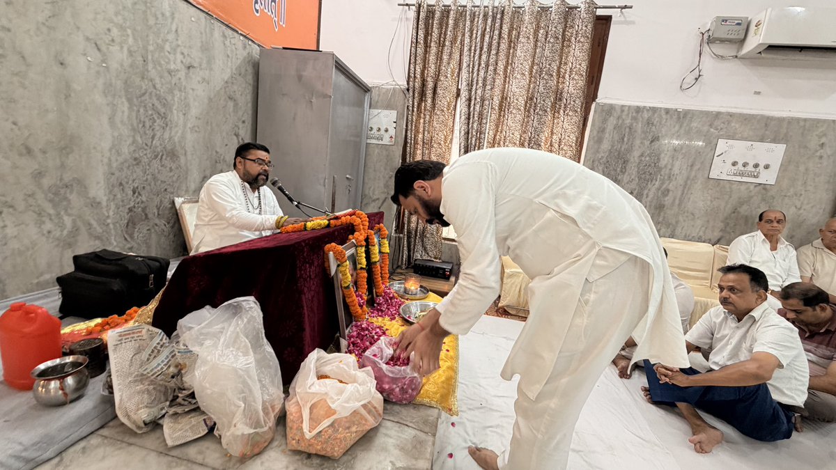 SanjeevSKalu's tweet photo. ਬਿਸ਼ਨ ਨਗਰ ਤੋ ਮਨੋਜ ਸ਼ਰਮਾ ਜੀ ਦੇ ਪਿਤਾ ਸਵ. ਸ਼੍ਰੀ ਸ਼ਕਤੀ ਪ੍ਰਕਾਸ਼ ਸ਼ਰਮਾ ਜੀ ਦੇ ਭੋਗ ਸਮਾਗਮ ਵਿੱਚ ਹਾਜ਼ਰੀ ਭਰ ਕੇ ਵਿਛੜੀ ਰੂਹ ਨੂੰ ਸ਼ਰਧਾਂਜਲੀ ਭੇਟ ਕੀਤੀ ।
ਪਰਮਾਤਮਾ ਅੱਗੇ ਅਰਦਾਸ ਹੈ ਕਿ ਦਿਵੰਗਤ ਆਤਮਾ ਨੂੰ ਆਪਣੇ ਚਰਨਾਂ ਵਿੱਚ ਸਦੀਵੀ ਨਿਵਾਸ ਬਖ਼ਸ਼ਣ🙏
#patiala #patialarural110 #bishannagar #bhog https://t.co/N6eOu2uPdF