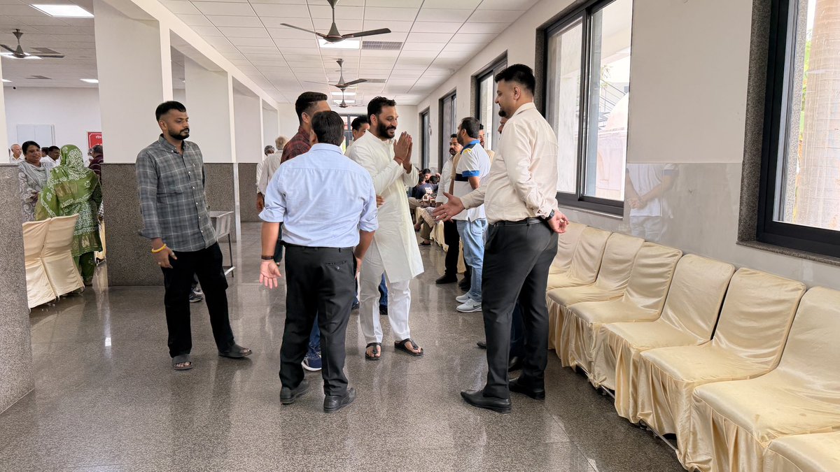 SanjeevSKalu's tweet photo. ਬਿਸ਼ਨ ਨਗਰ ਤੋ ਮਨੋਜ ਸ਼ਰਮਾ ਜੀ ਦੇ ਪਿਤਾ ਸਵ. ਸ਼੍ਰੀ ਸ਼ਕਤੀ ਪ੍ਰਕਾਸ਼ ਸ਼ਰਮਾ ਜੀ ਦੇ ਭੋਗ ਸਮਾਗਮ ਵਿੱਚ ਹਾਜ਼ਰੀ ਭਰ ਕੇ ਵਿਛੜੀ ਰੂਹ ਨੂੰ ਸ਼ਰਧਾਂਜਲੀ ਭੇਟ ਕੀਤੀ ।
ਪਰਮਾਤਮਾ ਅੱਗੇ ਅਰਦਾਸ ਹੈ ਕਿ ਦਿਵੰਗਤ ਆਤਮਾ ਨੂੰ ਆਪਣੇ ਚਰਨਾਂ ਵਿੱਚ ਸਦੀਵੀ ਨਿਵਾਸ ਬਖ਼ਸ਼ਣ🙏
#patiala #patialarural110 #bishannagar #bhog https://t.co/N6eOu2uPdF