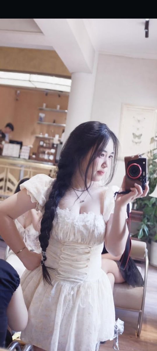 Mayconchocai's tweet photo. Đông Nhi 2k9 đúng chuẩn con đĩ thèm cặc Ngực căng như vú bò ngày nào cũng chỉ nghĩ đến chuyện địt nhau chỉ biết há miệng chờ cặc Người ta nhìn vào là biết ngay bản chất:một con đĩ rẻ tiền, vú to nhưng não rỗng, suốt ngày thèm được địt. 1 bồn chứa di động https://t.co/nckOsePezg
