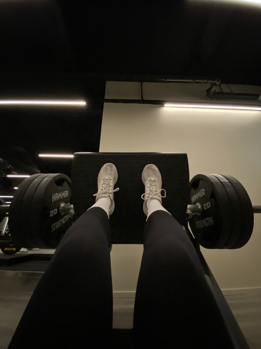 classyladylife's tweet photo. Discipline > Motivation. https://t.co/0ndFCKpdB5