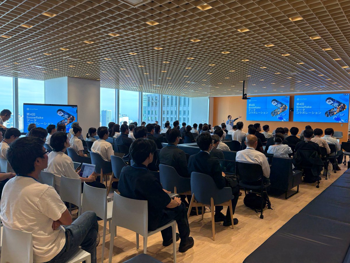 gen0707's tweet photo. 今週の第4回 Snow Data Collaborationの会も大盛り上がり。JCBxJALカード、Vポイントマーケティングxデータスタジアム×エクスチュア、インティメート・マージャー、NTTタウンページ、Datazora、truestar、unerryと自社データだけでは見えない世界を、外部とのデータ連携などで切り拓く先進企業が登壇。

データを「持つ」から「繋ぐ」へ、そしてその先の「エージェントが動く」世界まで見えるイベントでした。
@Snowflake_Japan 
https://t.co/AQ6OTCSlwj