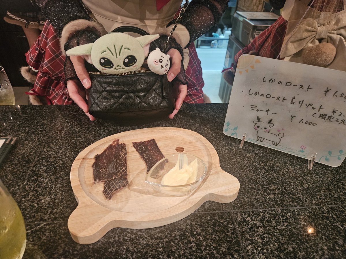 SNoritugu48271's tweet photo. 食いしん坊万歳🙌
狙っちゃダメ😢🆖️⤵️ https://t.co/NPlzXyuhKq