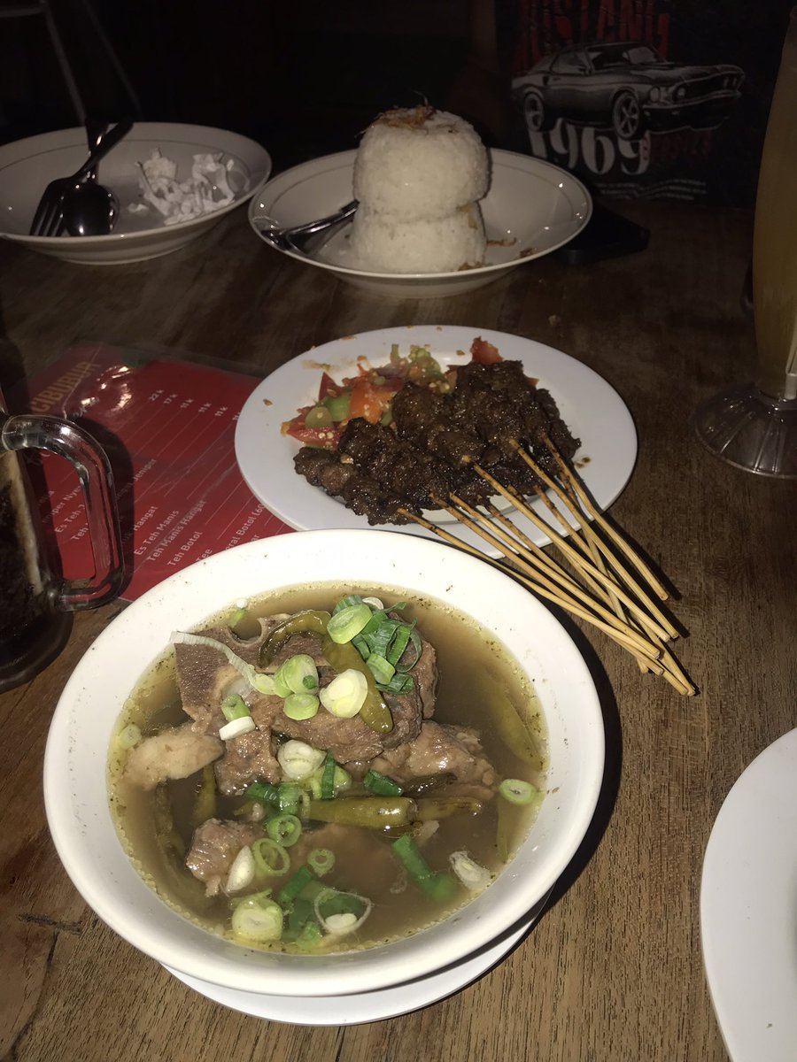 Xoxy_yy's tweet photo. Jujur sop janda iga pedesnya enak. https://t.co/nd9kAo22DA