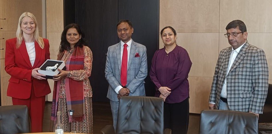 hpelection's tweet photo. During Bilateral Engagement visit to #Germany, the delegation from office of CEO #HP led by Ms. Nandita Gupta called on H.E. Dr. Kathrin Wahlmann, Minister of Justice, Hannover at Lower Saxony House, Berlin and held interaction with professors of Heidelberg University. https://t.co/sF9r0wjPtW