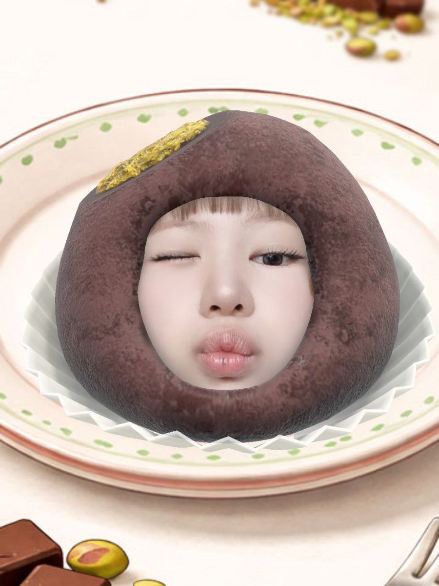 Yeb_on's tweet photo. blow kiss for everyone, :p https://t.co/3CzyT69xkv
