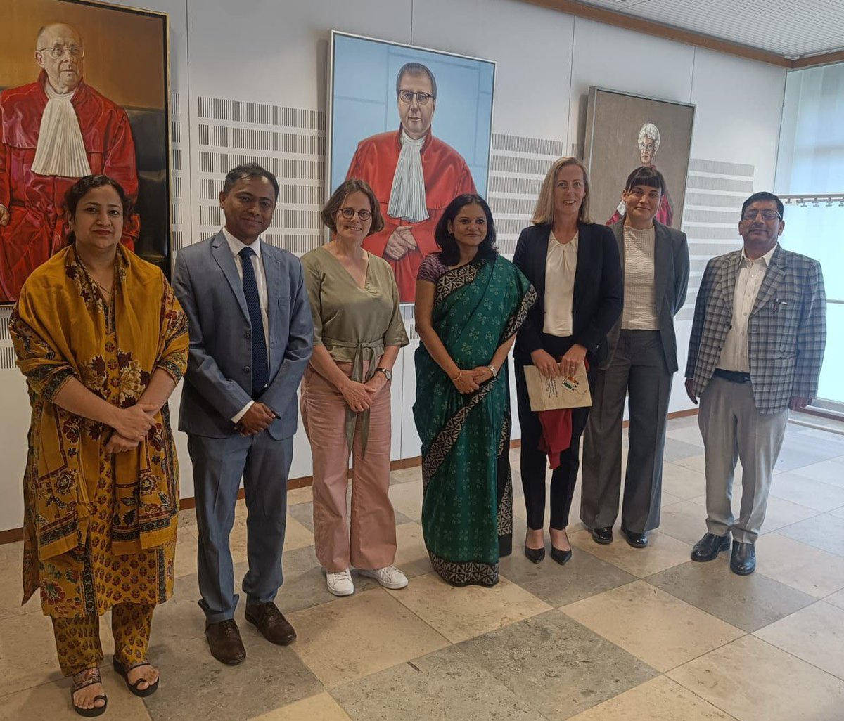 hpelection's tweet photo. The delegation also held meeting with Justice in charge of #Electoral matters at Federal Constitutional Court, Karlsruhe, Office of Federal Returning Officer, Germany, and also called on H.E. Mrs Astrid Wallmann, President, State Parliament, Hessen, Wiesbaden. https://t.co/8zrG4ayb2C