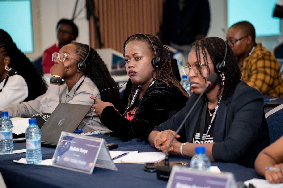 CODESRIA's tweet photo. 5/🤖 On AI and research:
"We cannot subcontract this work to AI. Africans must conduct the foundational research on indigenous knowledge - AI will only reproduce the biases of society." https://t.co/kuVL88TB5x