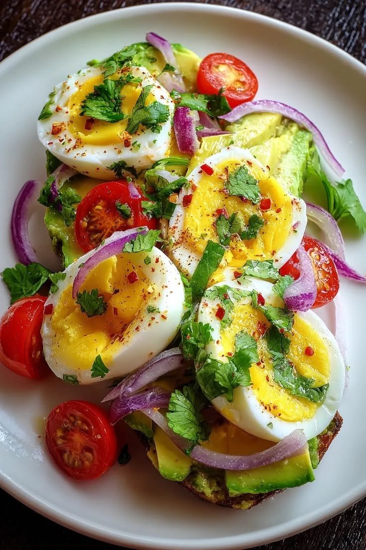 NThanh86518's tweet photo. A simple, protein-packed meal!🍽️
🍅🫒🧅🥑🥚🌶️ https://t.co/LO2EpkXKS4