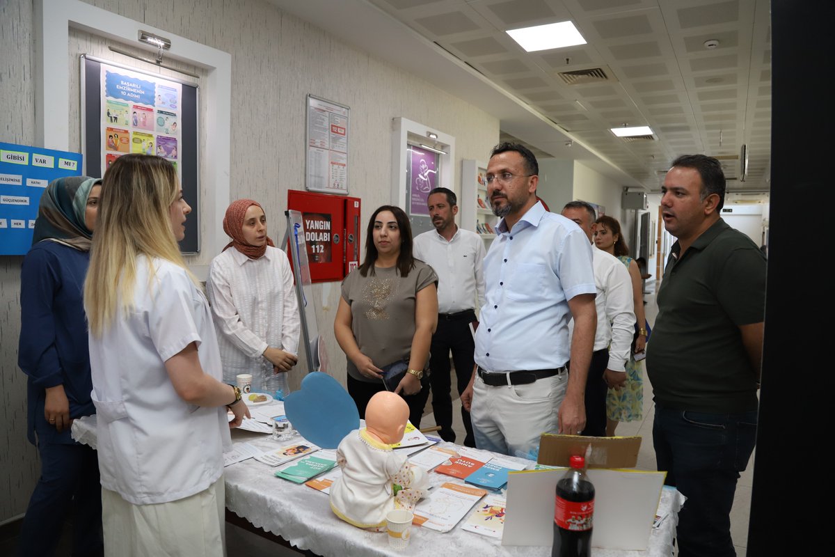 KDevlet15374's tweet photo. Hastanemizde “1–7 Ağustos Dünya Emzirme Haftası” Kapsamında Farkındalık Etkinliği Düzenlendi

Dünya Emzirme Haftası kapsamında, hastanemizde anne sütünün önemi konusunda toplumsal farkındalık oluşturmak ve emzirmeyi teşvik etmek amacıyla çeşitli etkinlikler gerçekleştirildi. https://t.co/BpqWuDN47j