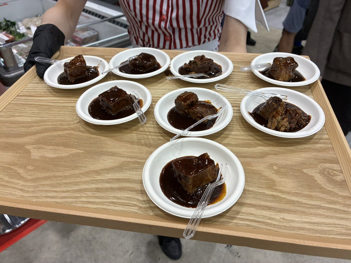 hemi2142's tweet photo. なんかよくわからんが美味かったぞ https://t.co/xmSjY14aek
