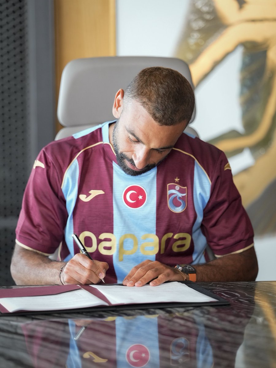 SamueILFC's tweet photo. Mohamed Salah has officially signed the 2 year contract to play for Trabzonspor. 🇪🇬 👑 

Wish him all the best and for his new club. https://t.co/gos7kG98Bh