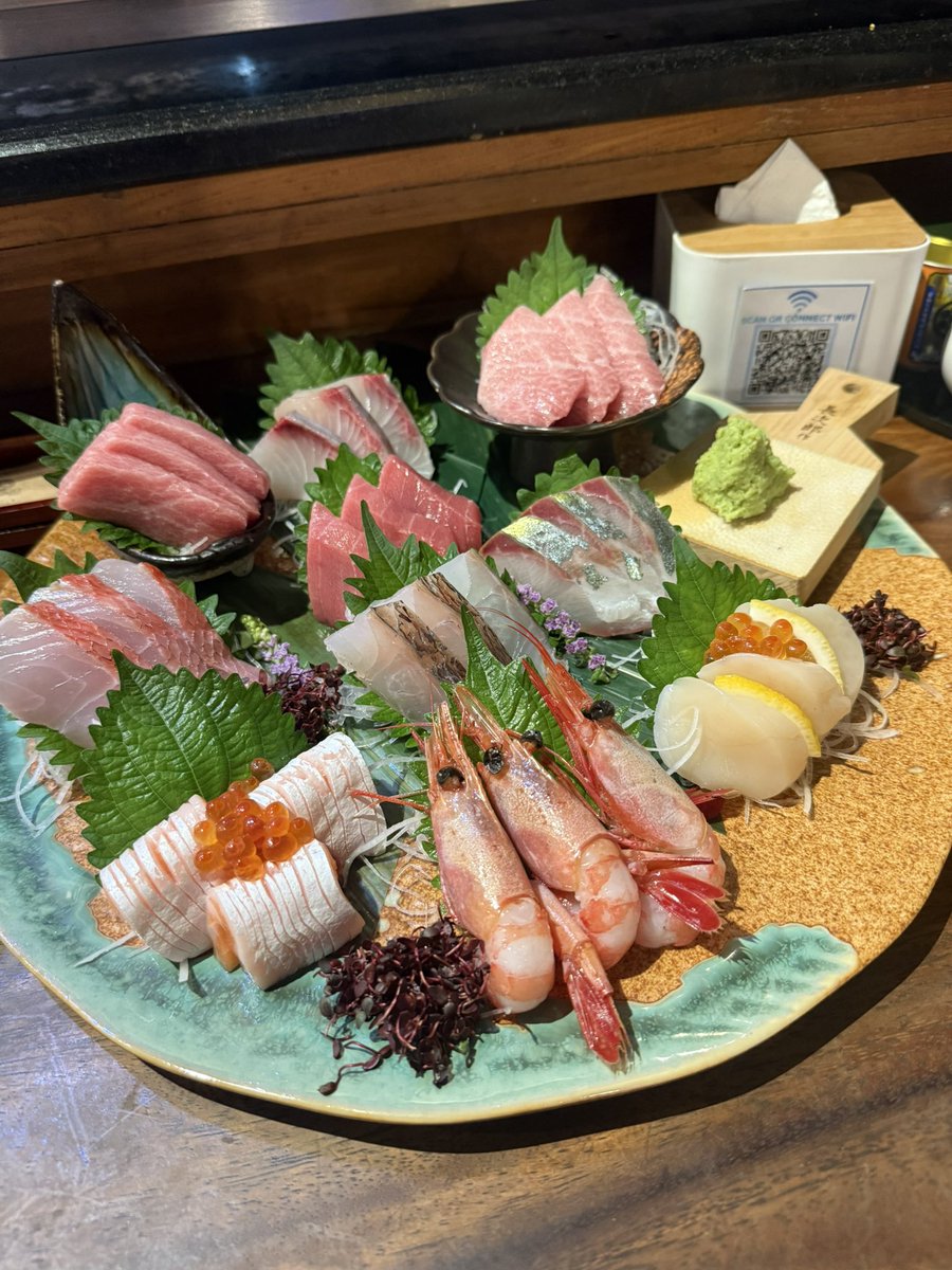 emalazy77's tweet photo. 無事に到着しました！
久しぶりに友達とお酒飲んでる
@sukhumwit11 https://t.co/zb2Y19DJDO