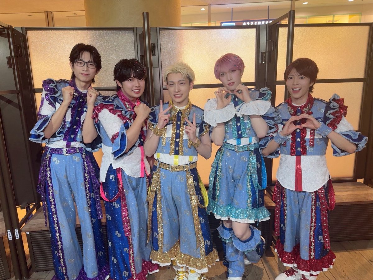 tv_asahi_fes's tweet photo. ＼アーティストフォト公開📸／
🔴六本木会場🟠
🎪コカ･コーラ SUMMER FES 音楽LIVE

🎤#パンダドラゴン
📅8月6日（木）公演

#サマフェス2026 https://t.co/q9GKAf6Sgv