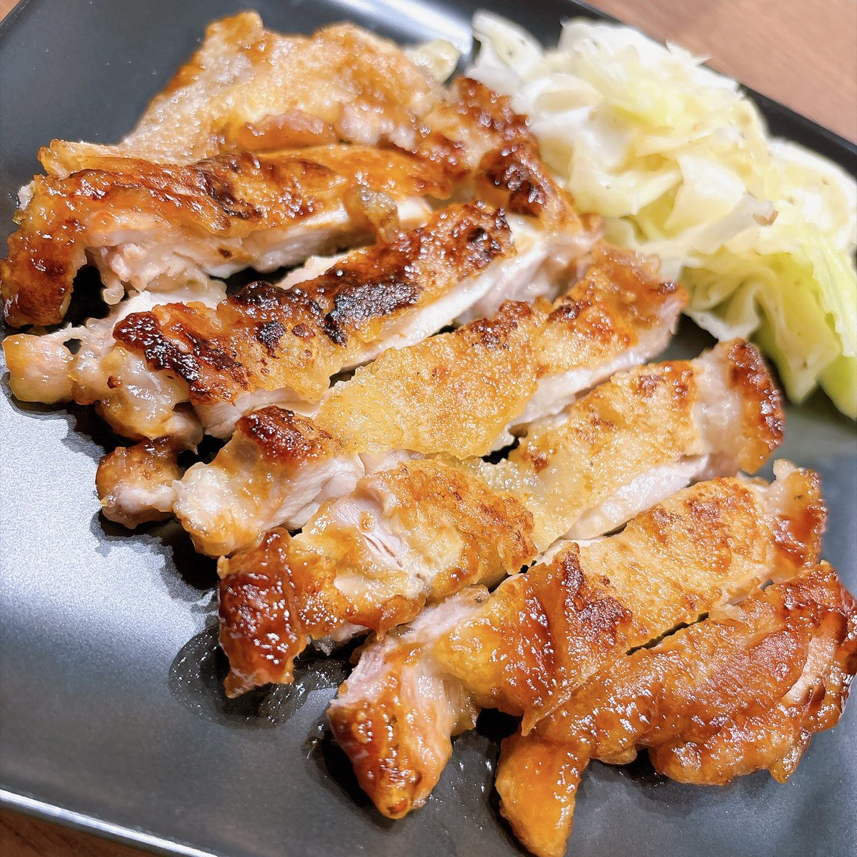 Hay4teee's tweet photo. 久々照り焼きチキン🍖
パリッパリに出来ました(*´ч`*) https://t.co/0ssTQgFKCr