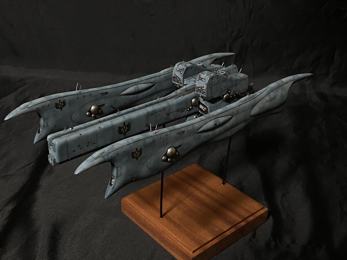 8zTqntS4PFdMtHF's tweet photo. リップシュタット戦役の艦船①
#銀河英雄伝説　#宇宙戦艦

アルバクリエイツ製1/5000
ブラウンシュヴァイク公オットーの旗艦「ベルリン」

ヴィルヘルミナ級大型旗艦級に盾艦が付いた凶悪な面構えです。劇中、被弾した盾艦を切り離してますが、その後また付いて登場してます。 https://t.co/7zKDN2LYgy