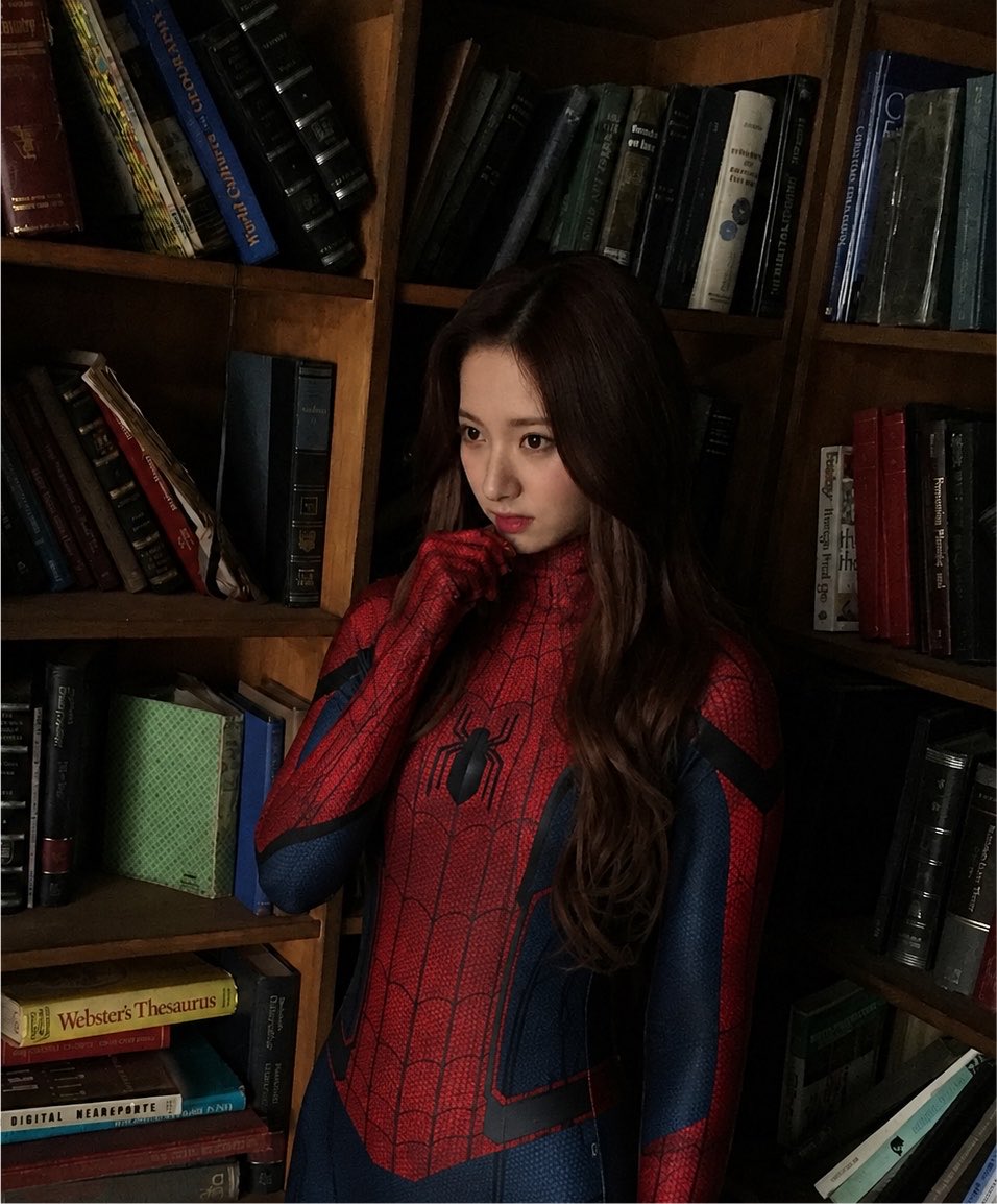 aangg_iii's tweet photo. With great power comes great responsibility

스파이더우먼 김디연,,
그냥제가스파이더맨너무재밋게봐서만들어봄.. 
각자 머릿속으로 sunflower 재생시작! https://t.co/UqJvE2BuEM
